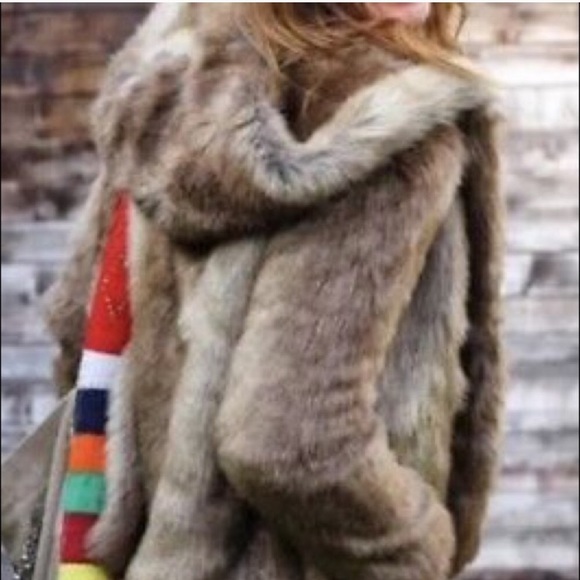 Dynamite Jackets & Blazers - ✨ Dynamite faux fur jacket with hood XS